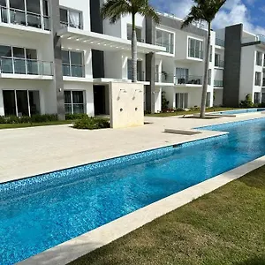 https://lexury-condo-cana-bay-1-club-beach.comcaribbean.com